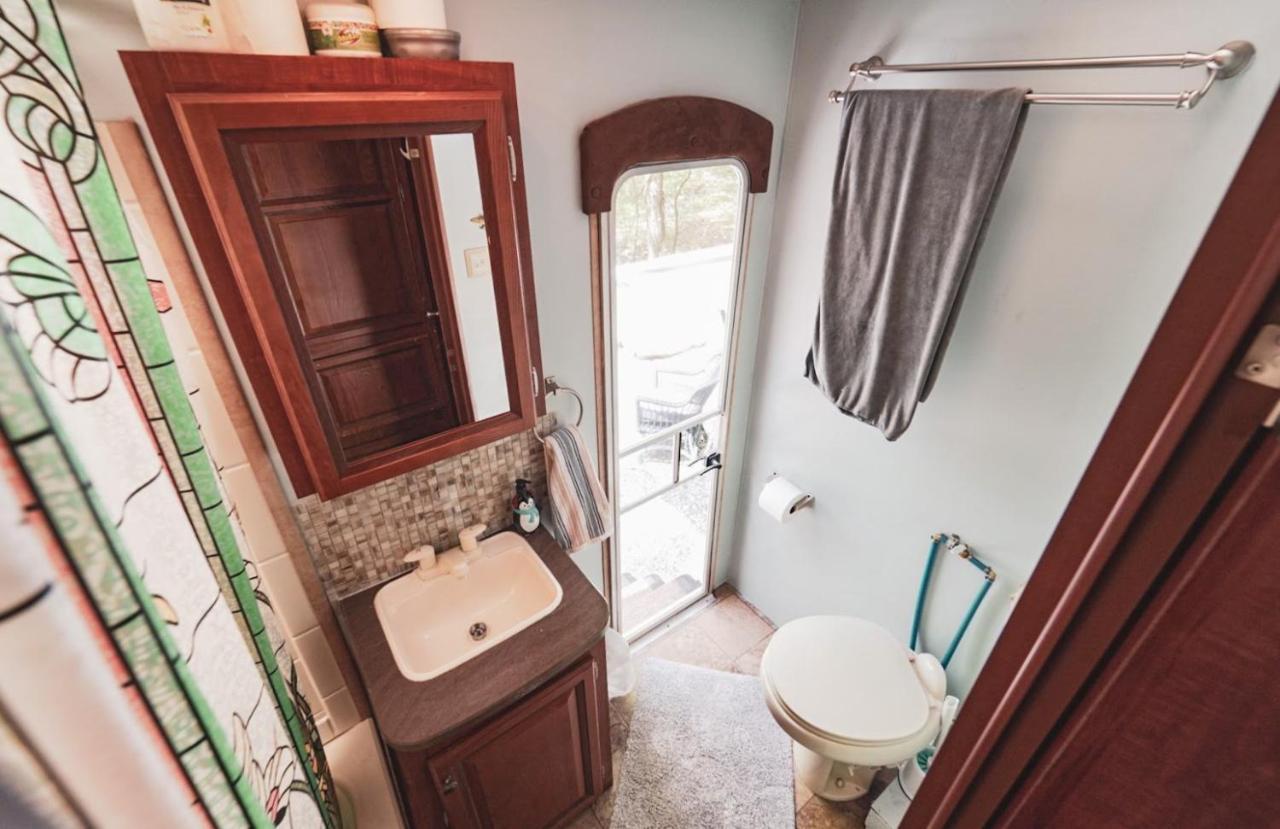 Campsite Rv Adventure Pet Friendly *